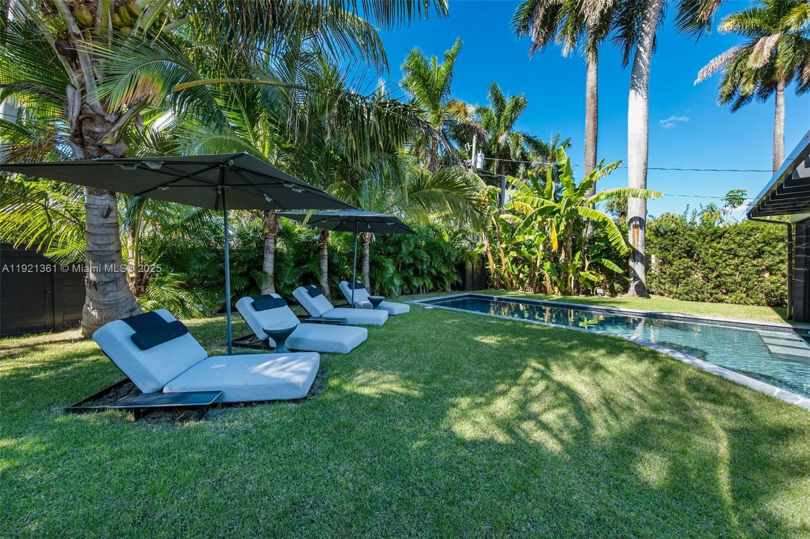 10618 NE 11th Ct Miami Shores, FL 33138