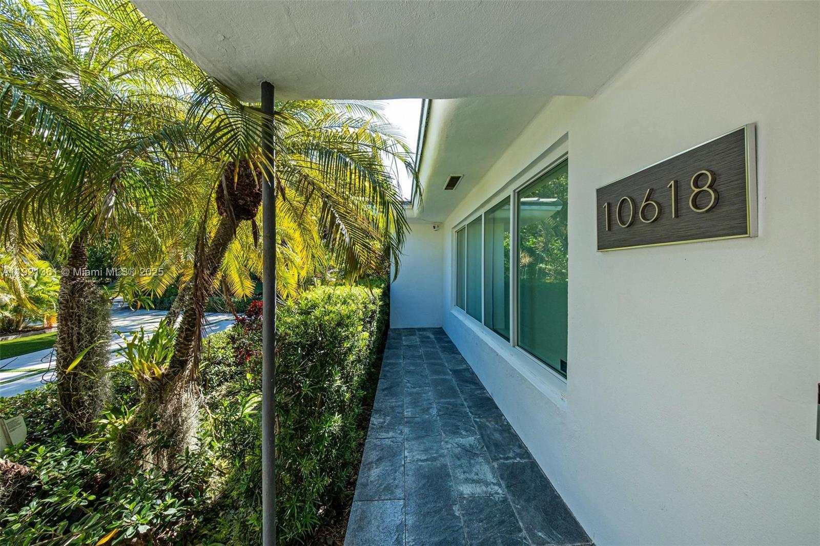 10618 NE 11th Ct Miami Shores, FL 33138