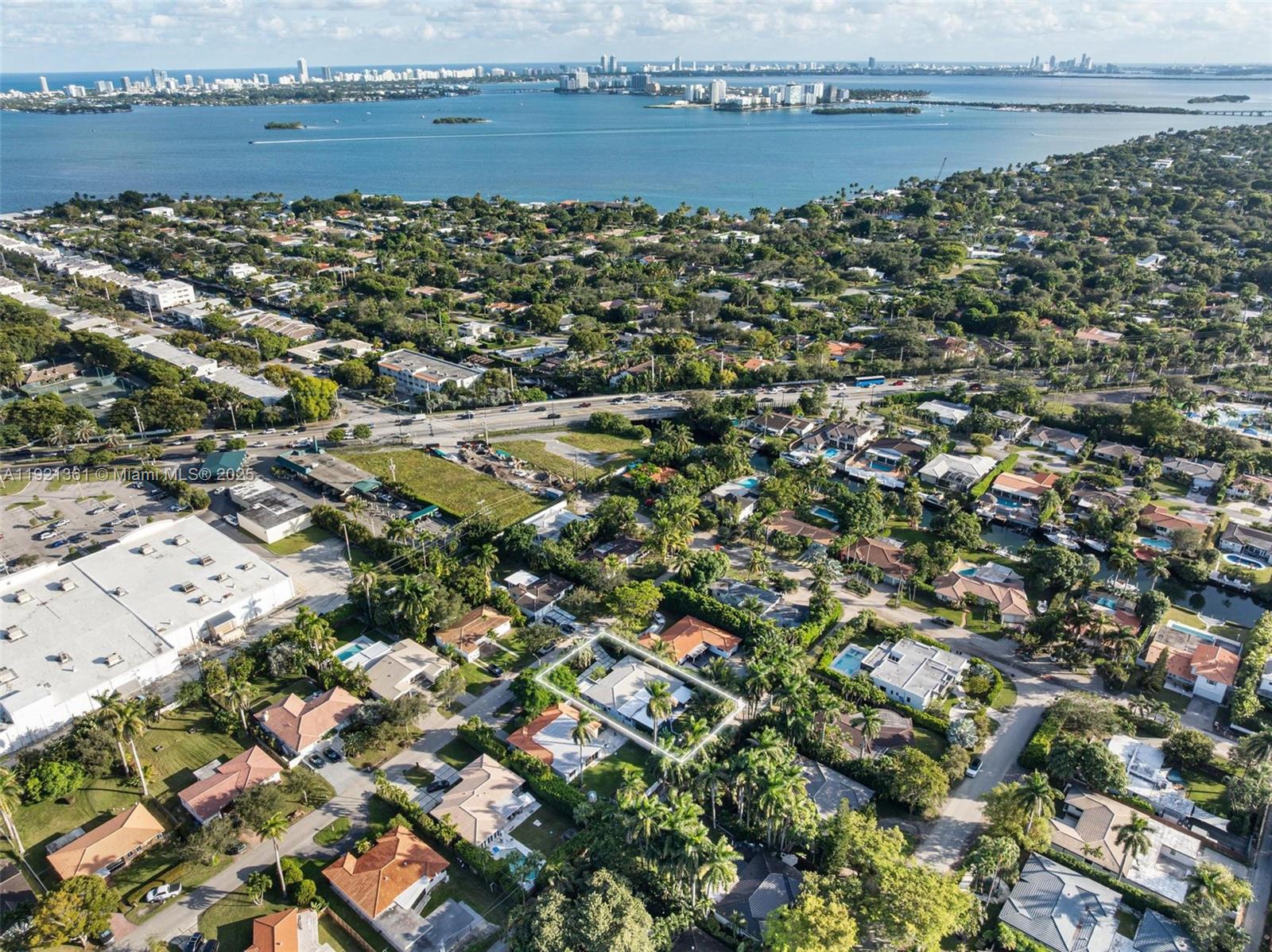 10618 NE 11th Ct Miami Shores, FL 33138