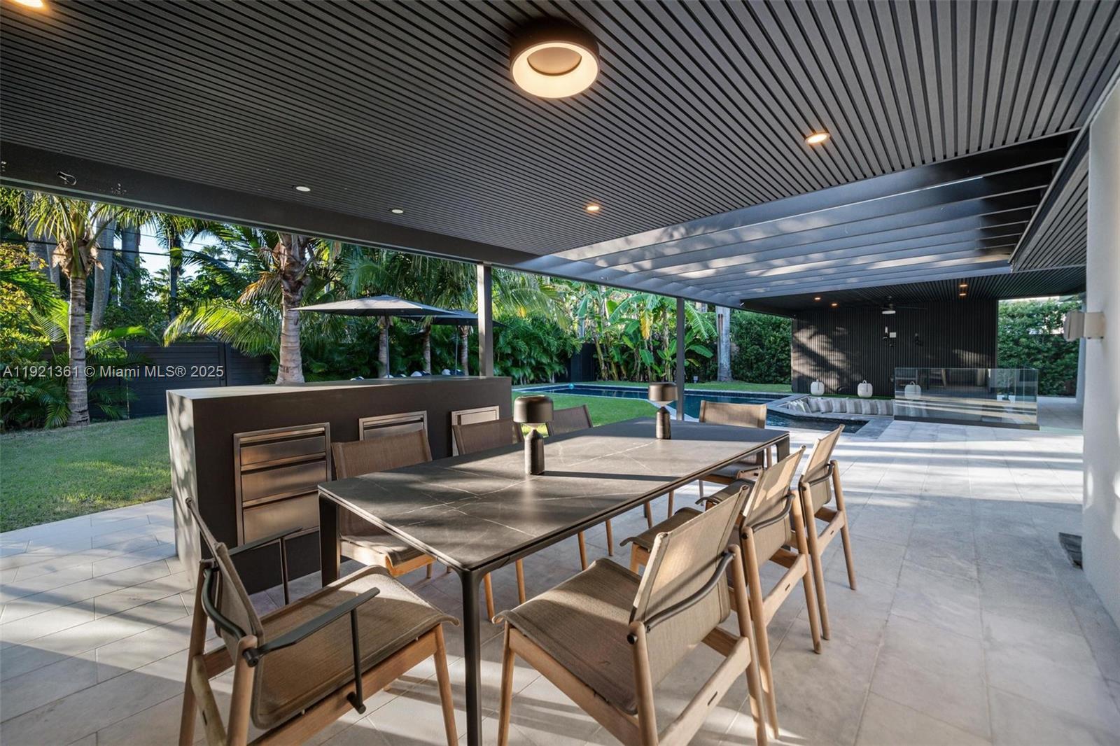 10618 NE 11th Ct Miami Shores, FL 33138