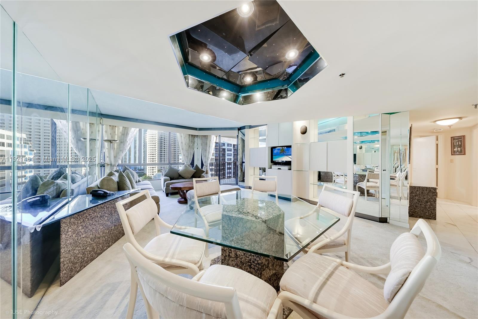 520 Brickell Key Dr #A1510 Miami, FL 33131