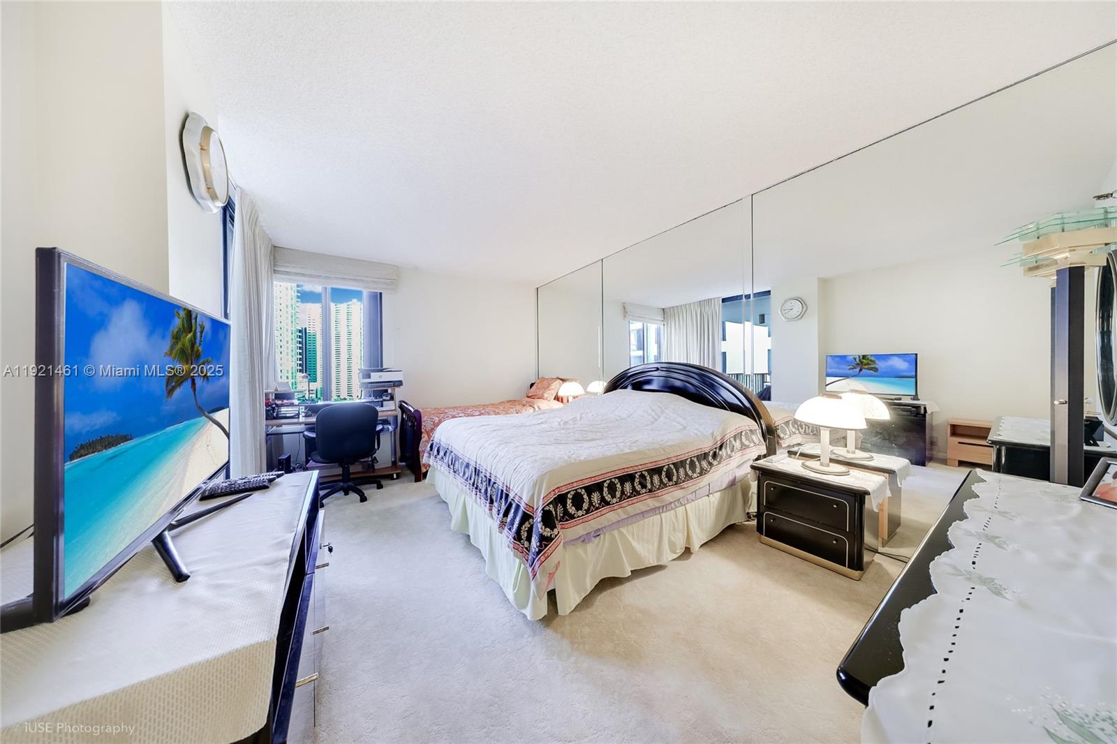 520 Brickell Key Dr #A1510 Miami, FL 33131