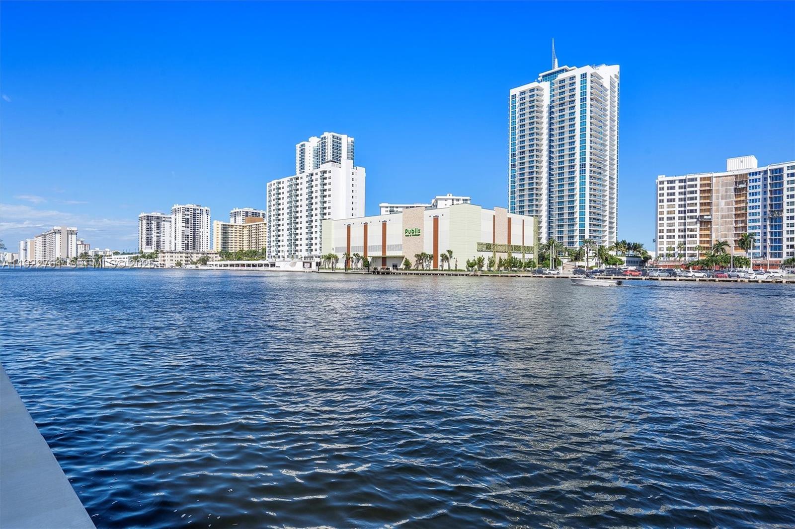 600 Parkview Dr #831 Hallandale Beach, FL 33009