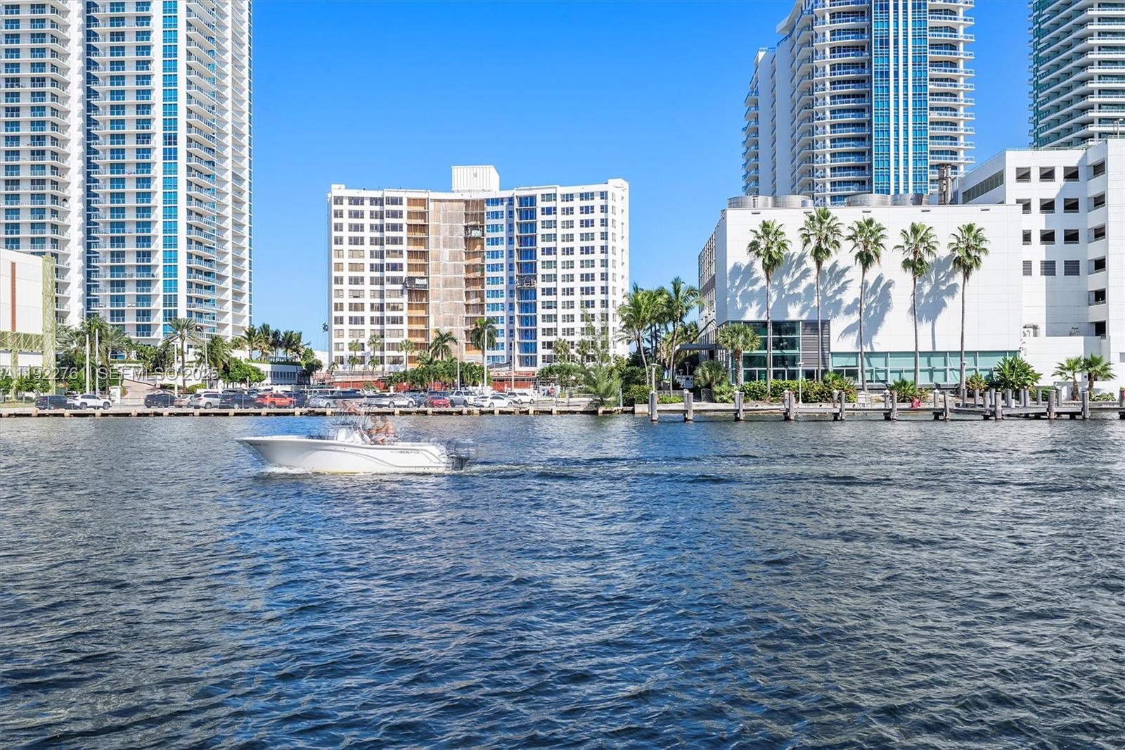 600 Parkview Dr #831 Hallandale Beach, FL 33009