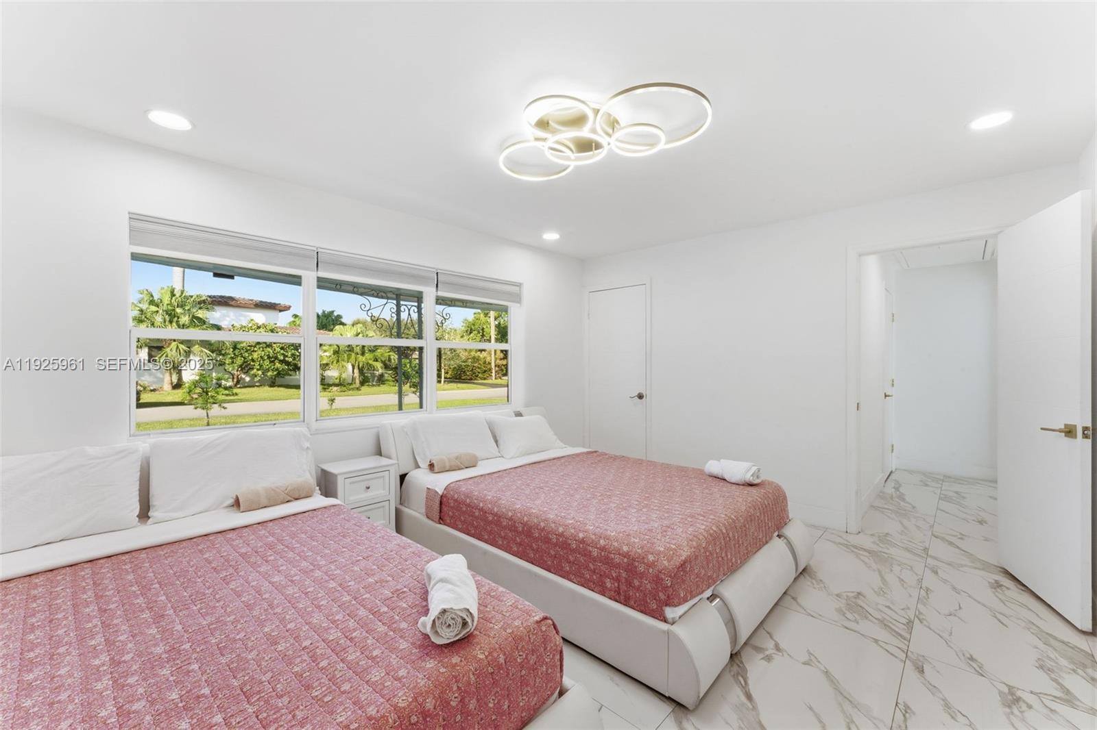 201 Calle Grande Dr #201 Hollywood, FL 33021