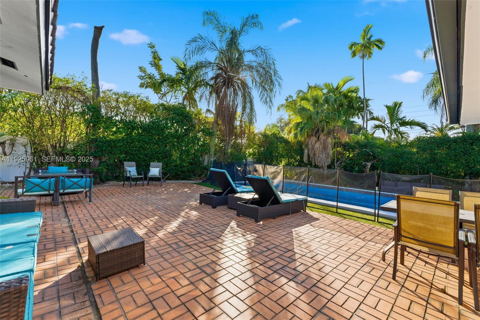 201 Calle Grande Dr #201 Hollywood, FL 33021