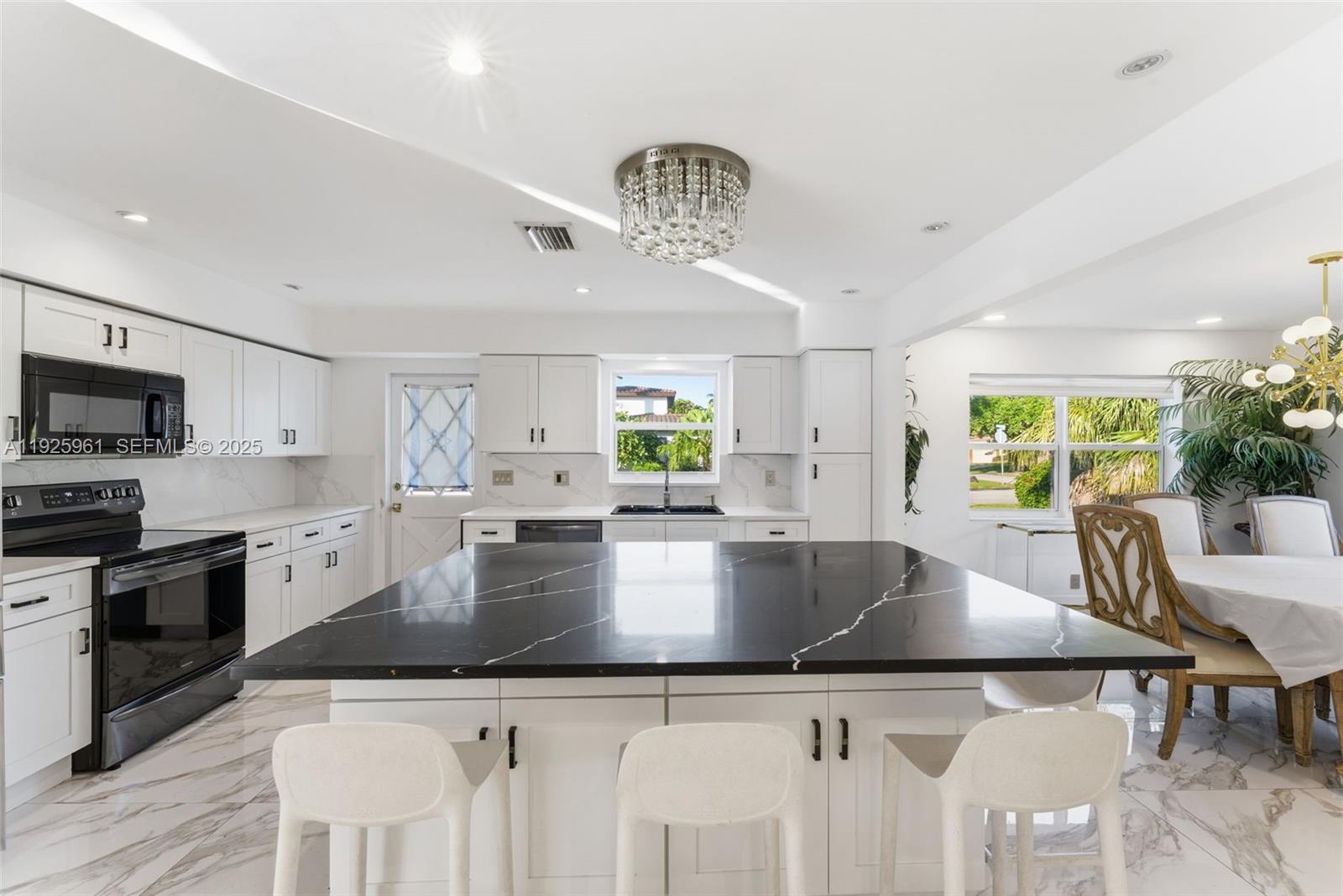 201 Calle Grande Dr #201 Hollywood, FL 33021