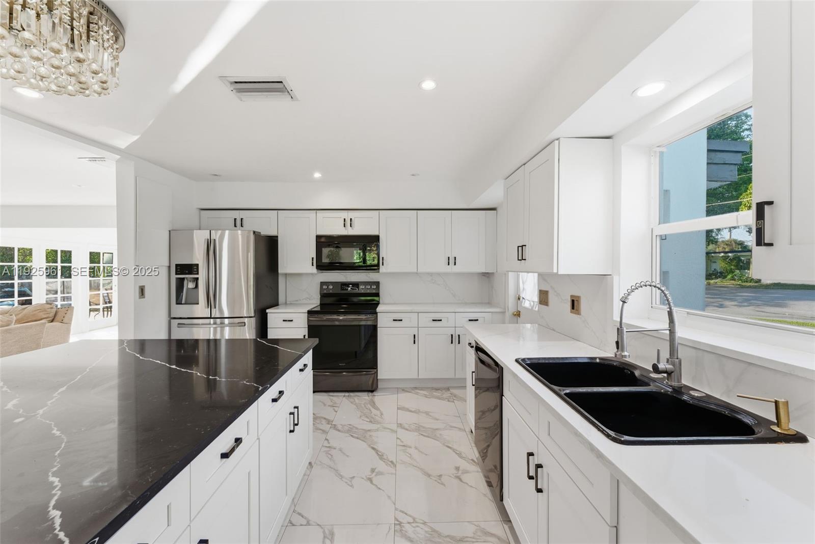 201 Calle Grande Dr #201 Hollywood, FL 33021