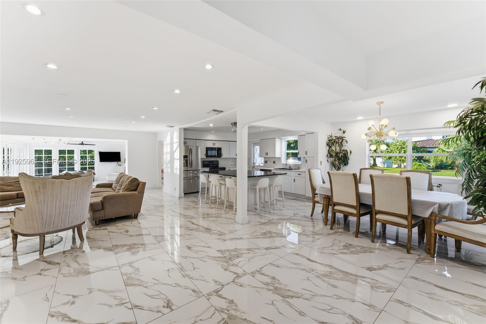 201 Calle Grande Dr #201 Hollywood, FL 33021