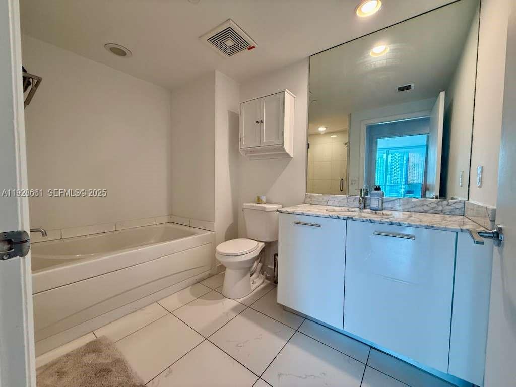 image 500 Brickell West9