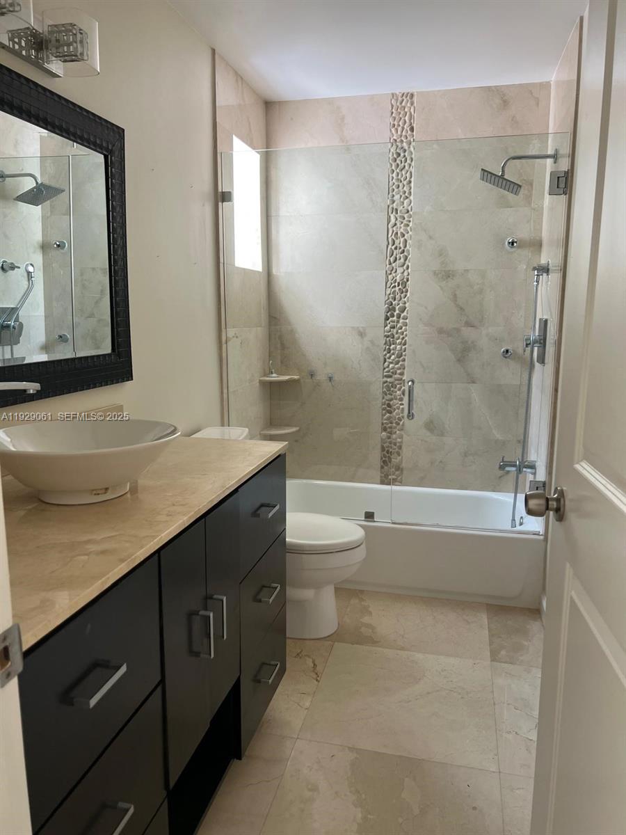 574 NW 159th Ave Pembroke Pines, FL 33028