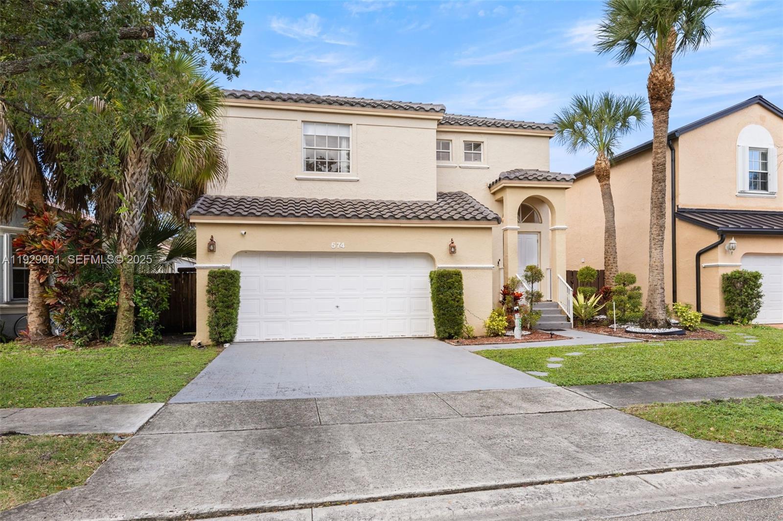 574 NW 159th Ave Pembroke Pines, FL 33028