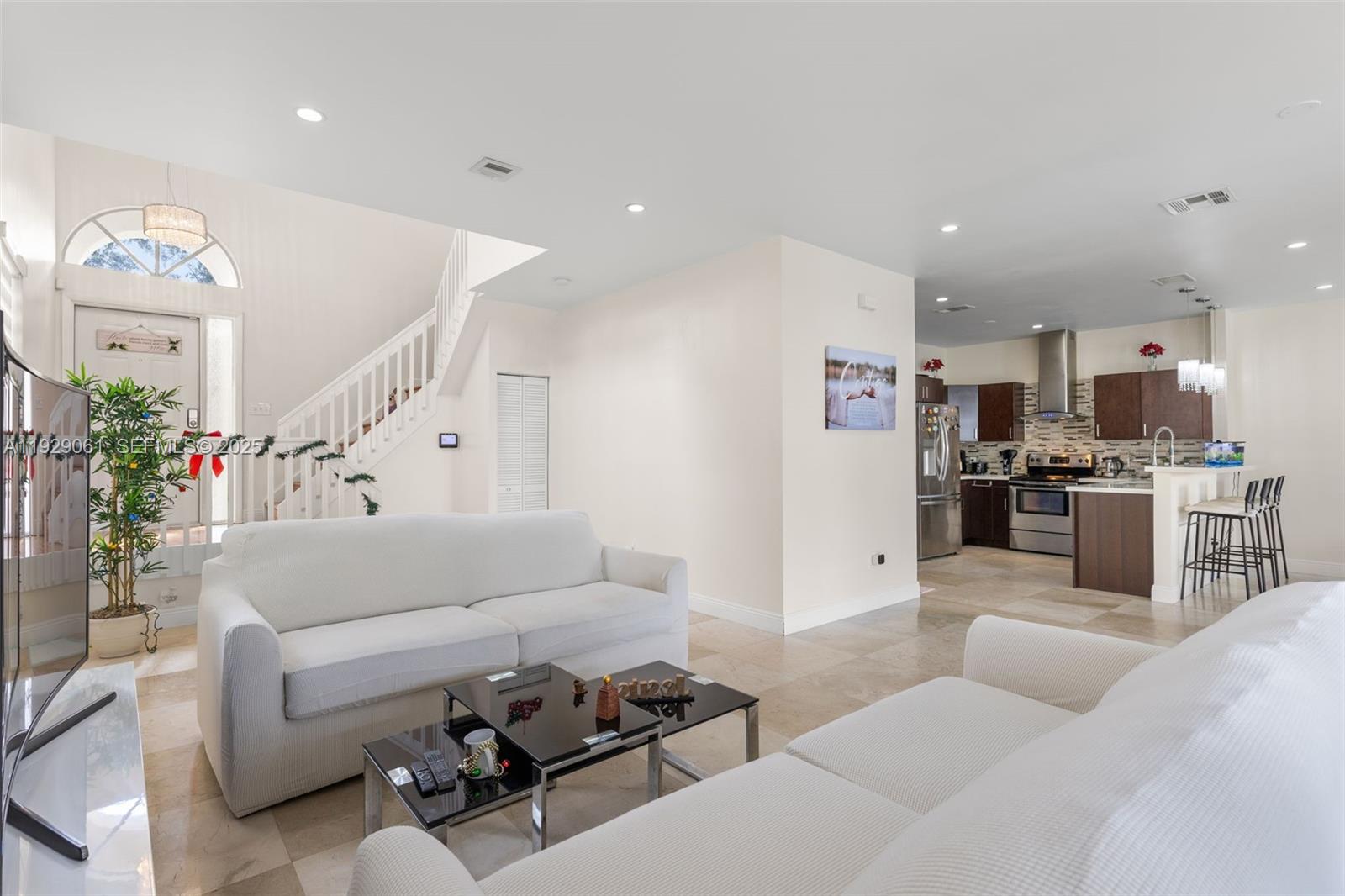 574 NW 159th Ave Pembroke Pines, FL 33028