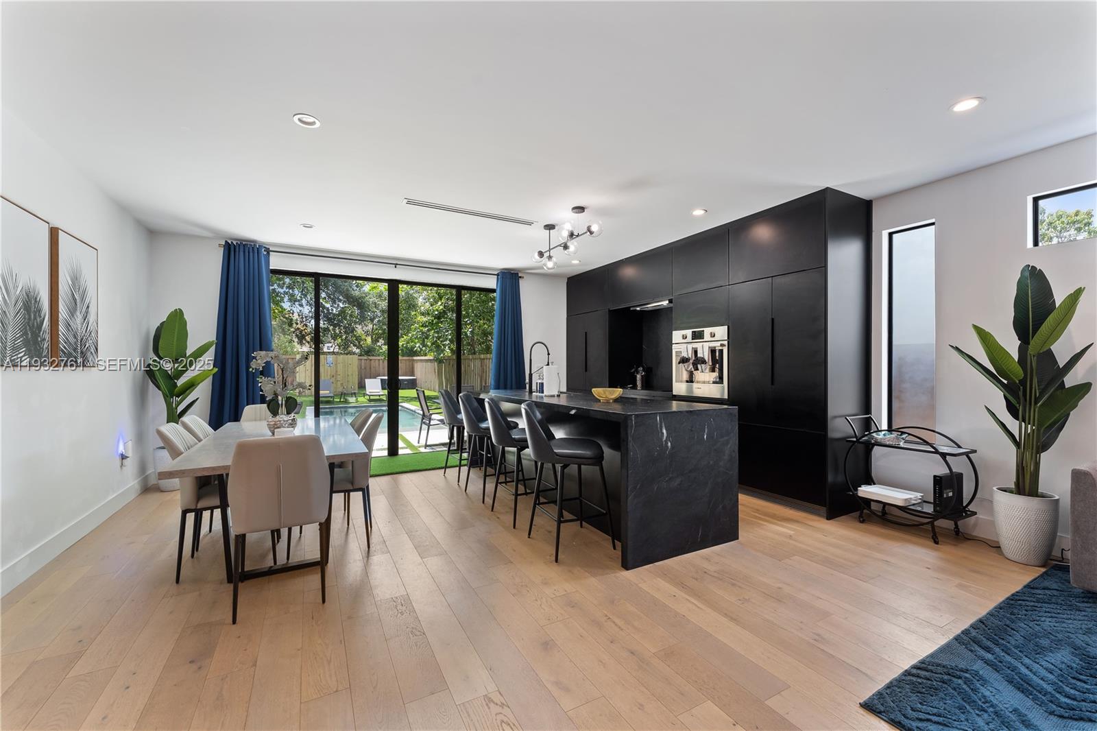 58 NW 52nd St Miami, FL 33127