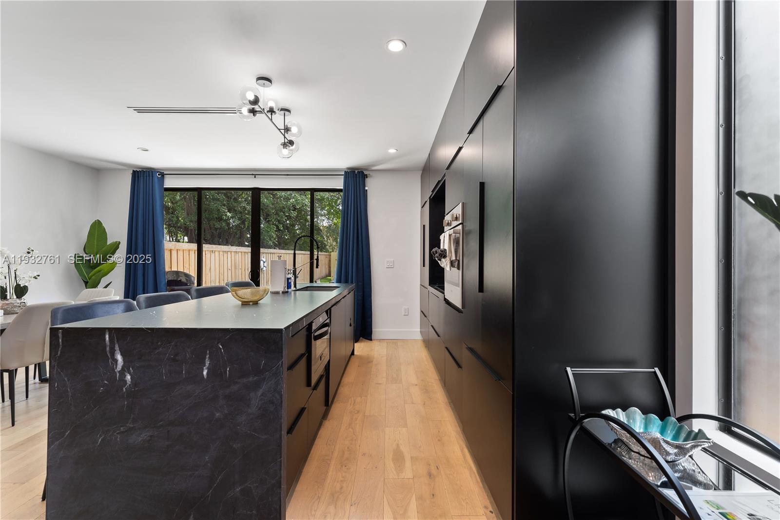 58 NW 52nd St Miami, FL 33127