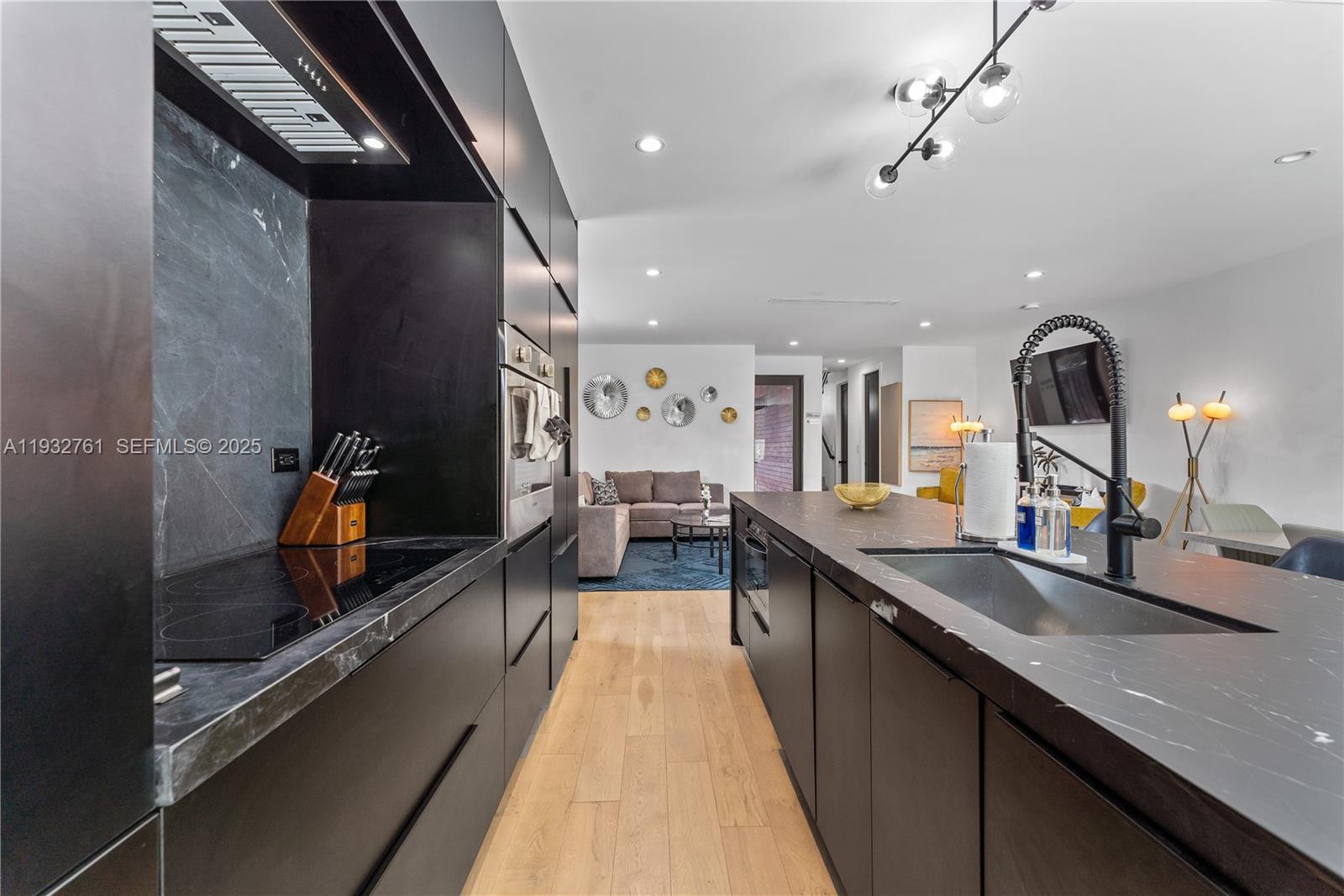 58 NW 52nd St Miami, FL 33127