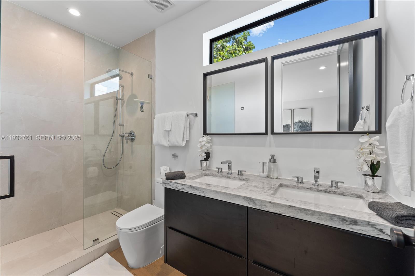 58 NW 52nd St Miami, FL 33127