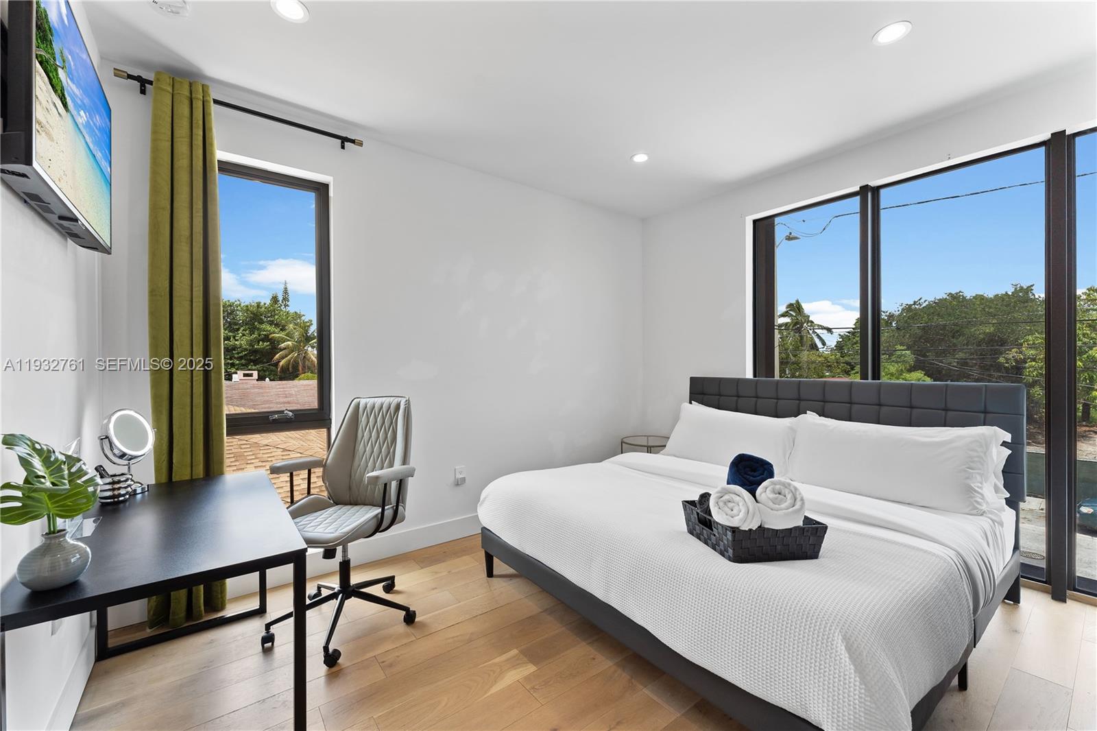 58 NW 52nd St Miami, FL 33127