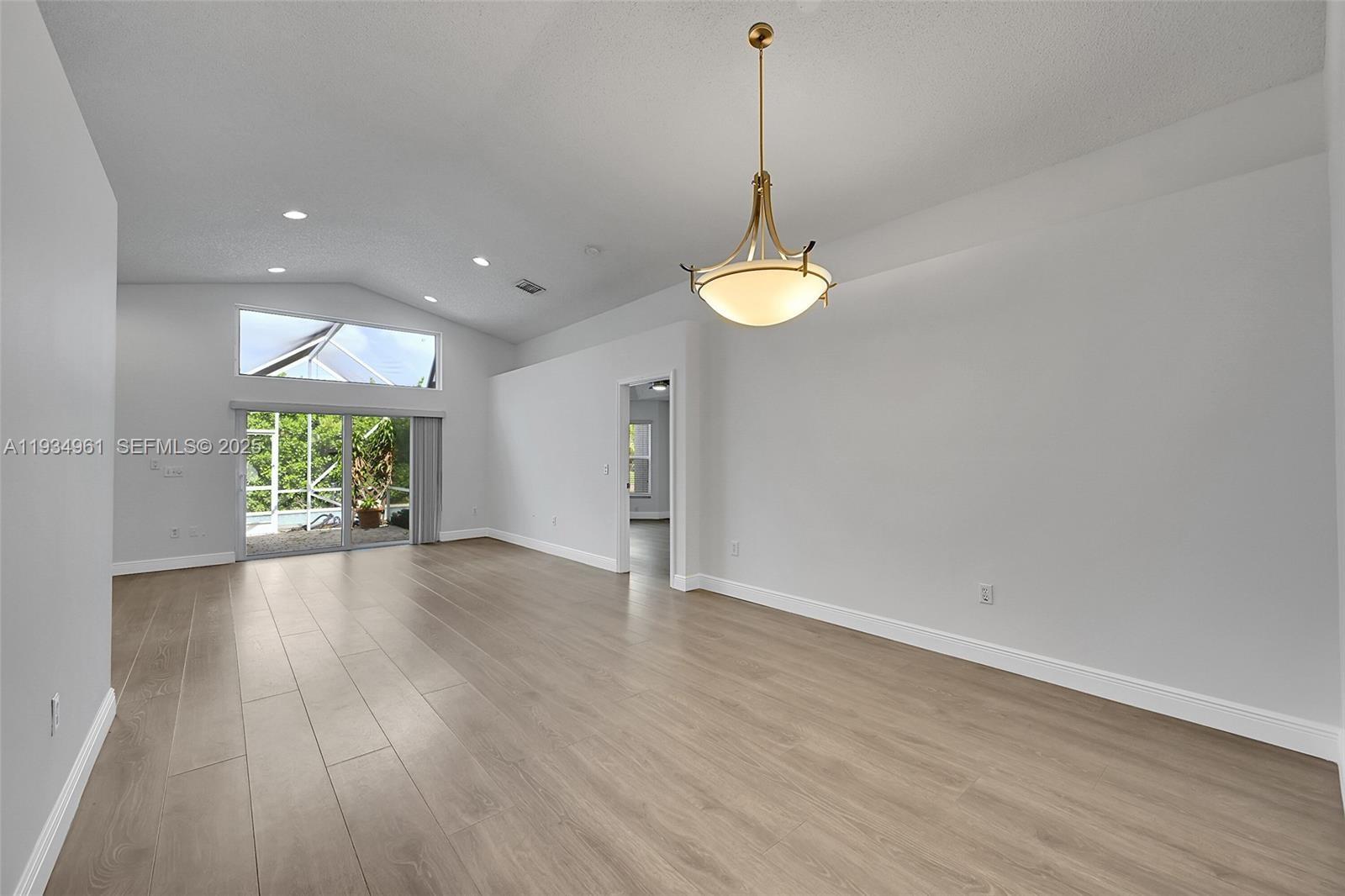 5382 NW 120th Ave Coral Springs, FL 33076