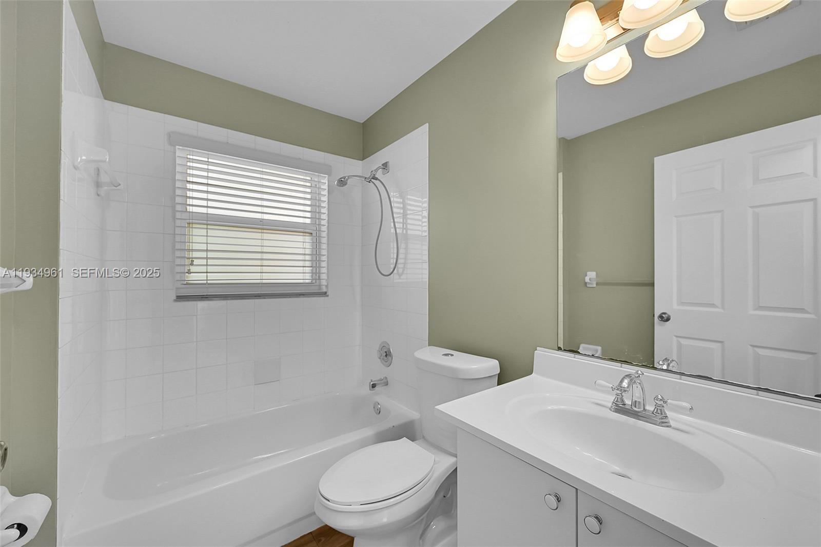 5382 NW 120th Ave Coral Springs, FL 33076