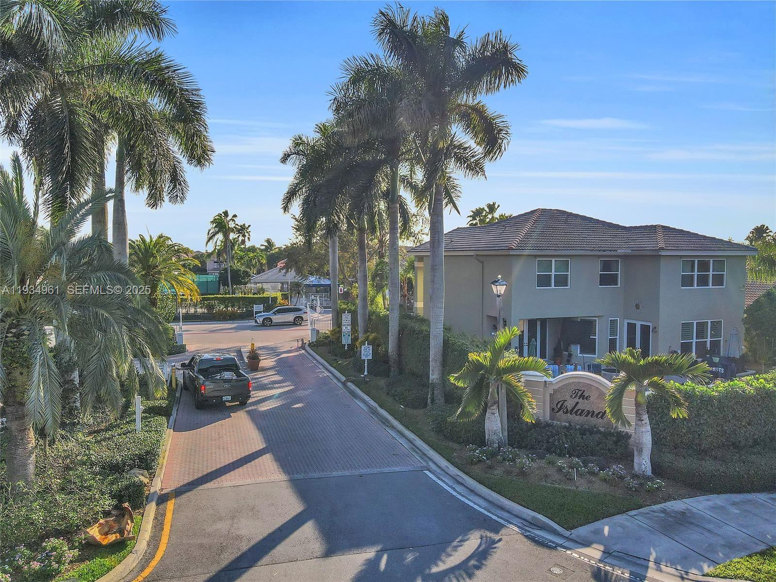 5382 NW 120th Ave Coral Springs, FL 33076