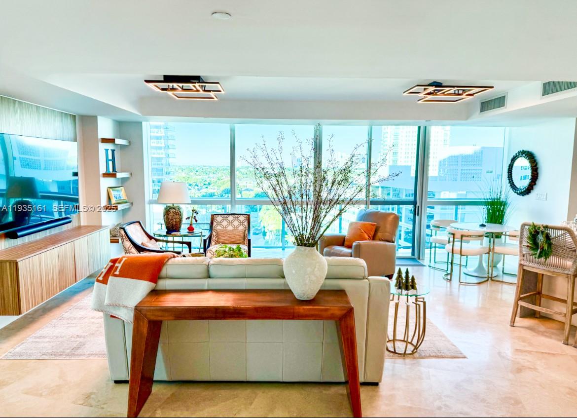 1200 Holiday Dr #705 Fort Lauderdale, FL 33316