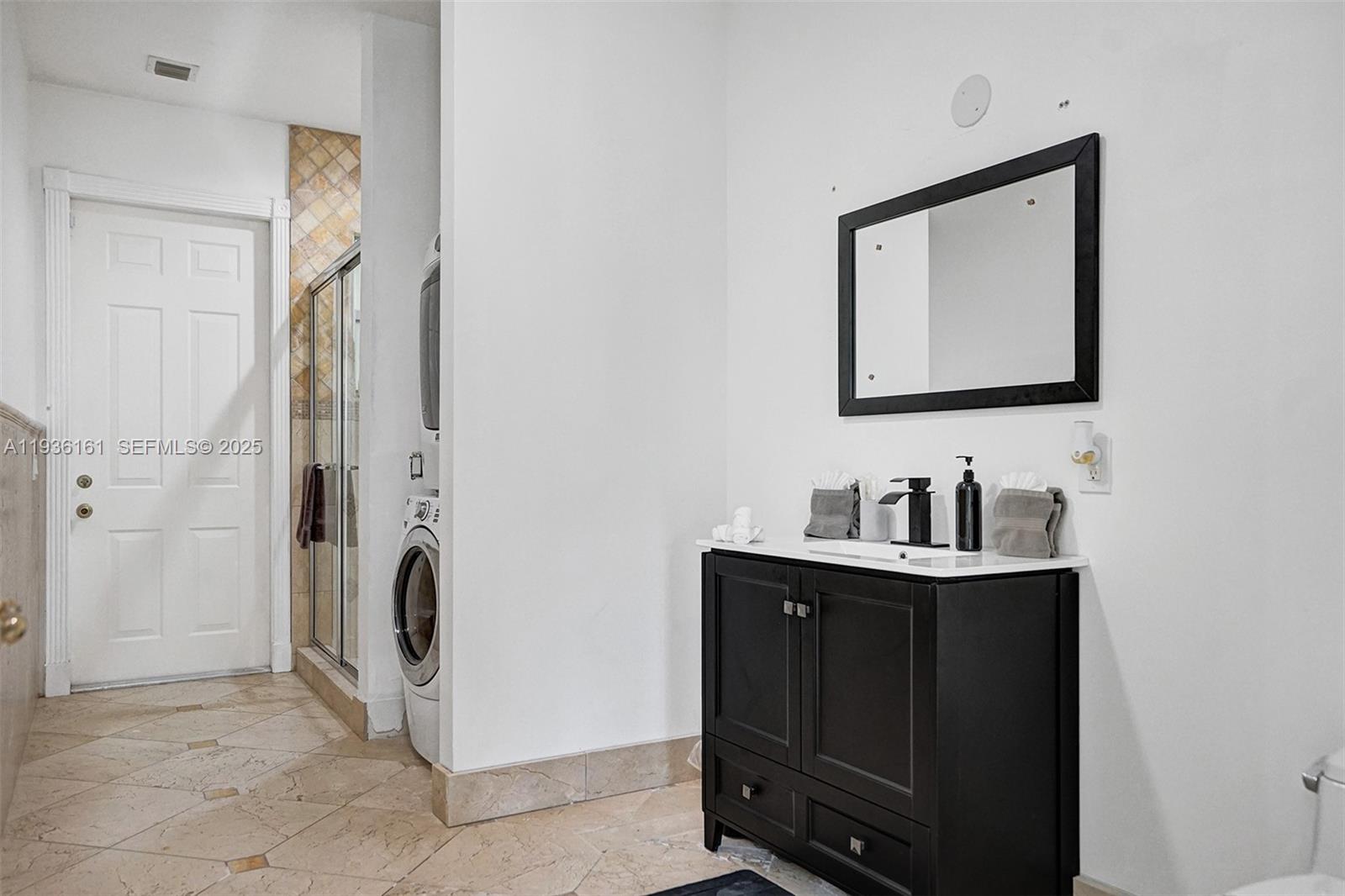 1430 NW 114th Ave Plantation, FL 33323