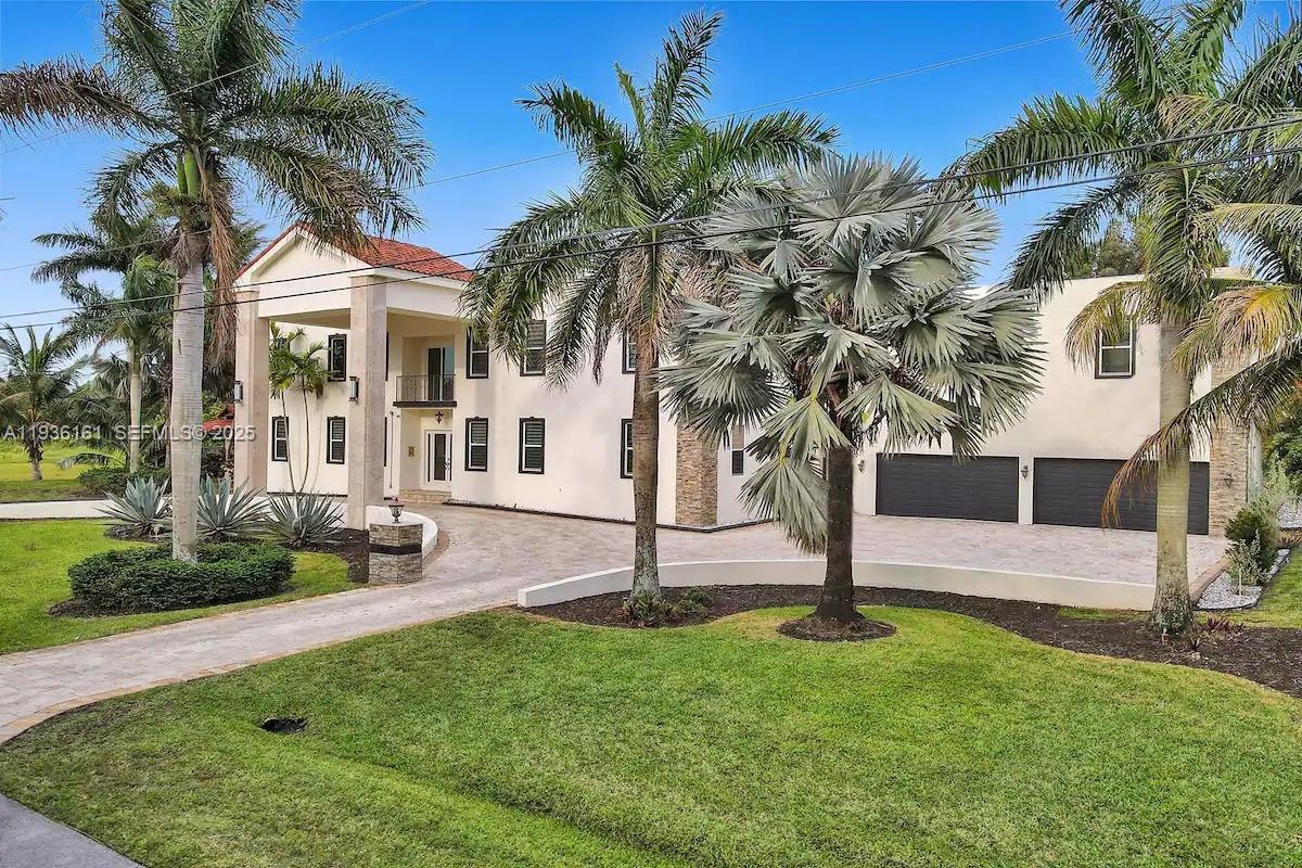 1430 NW 114th Ave Plantation, FL 33323