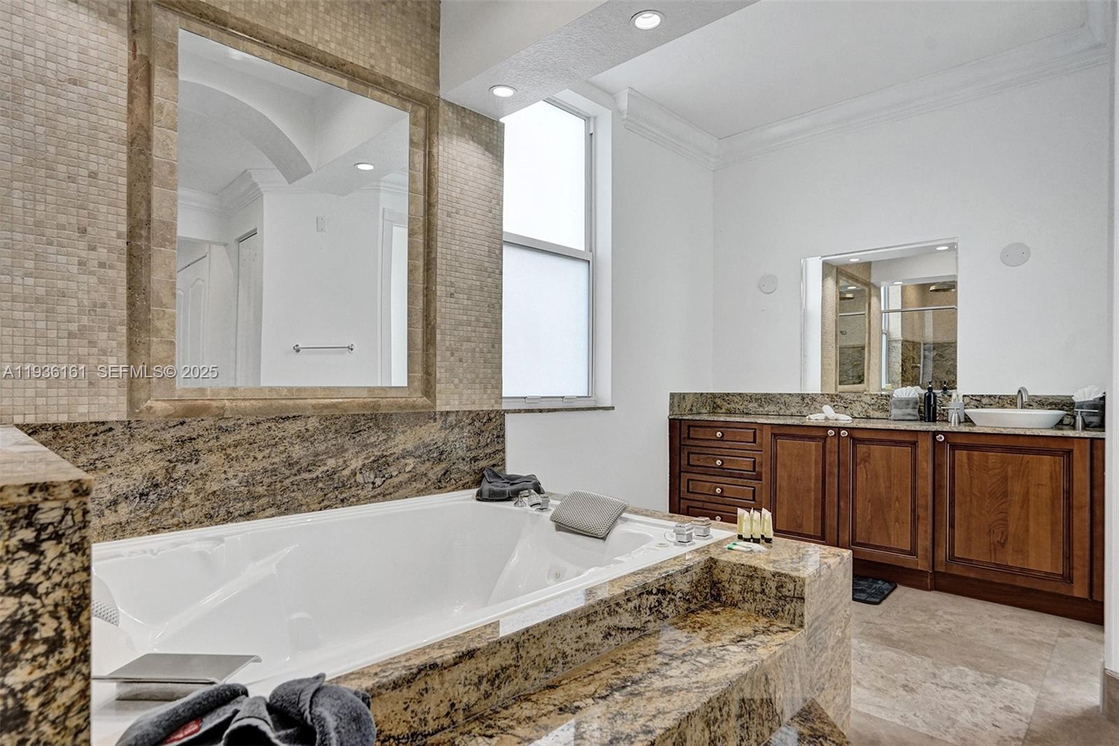 1430 NW 114th Ave Plantation, FL 33323