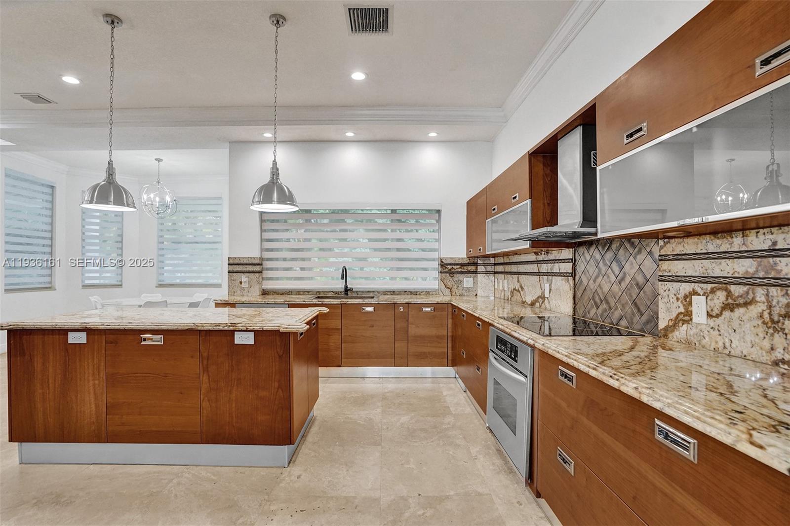 1430 NW 114th Ave Plantation, FL 33323