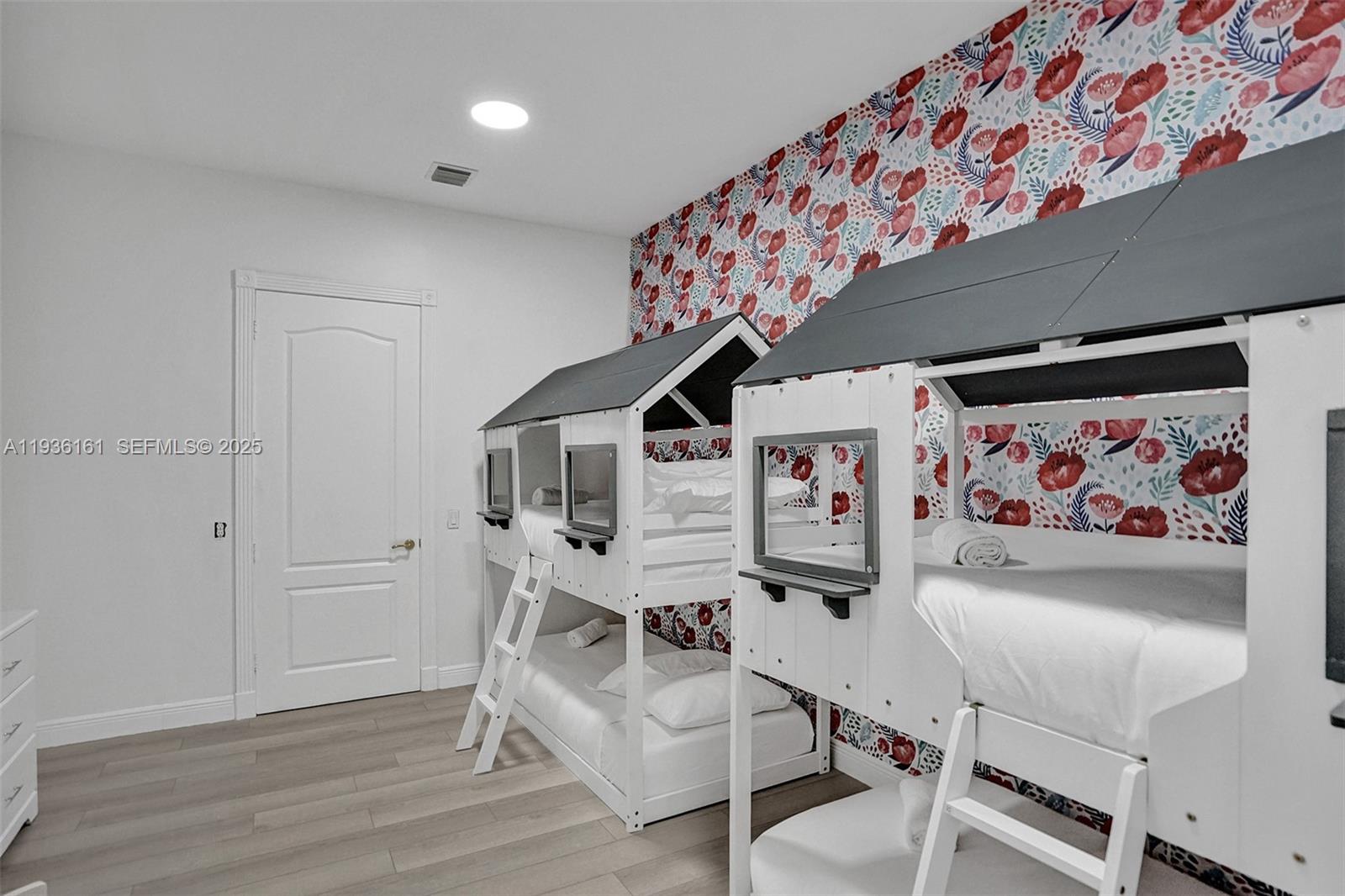 1430 NW 114th Ave Plantation, FL 33323