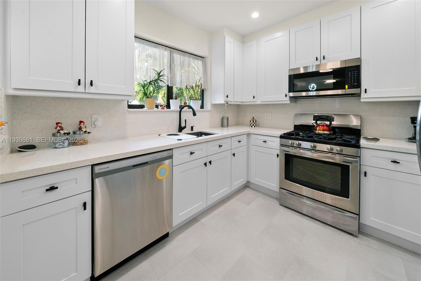 7517 Cutlass Ave North Bay Village, FL 33141