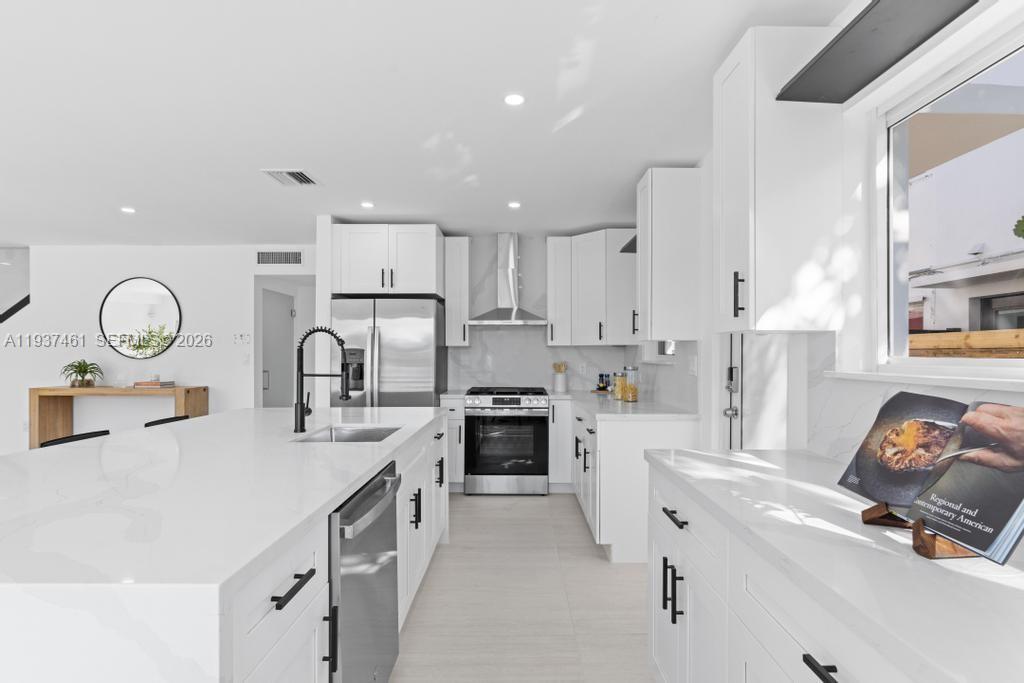 7286 Gary Ave Miami Beach, FL 33141