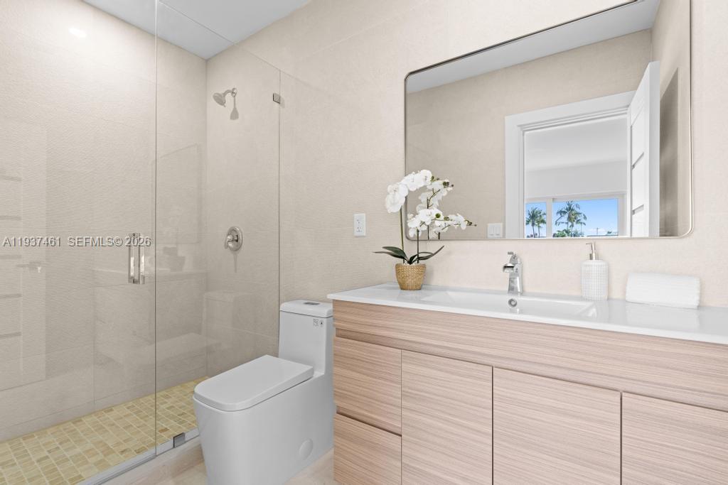 7286 Gary Ave Miami Beach, FL 33141