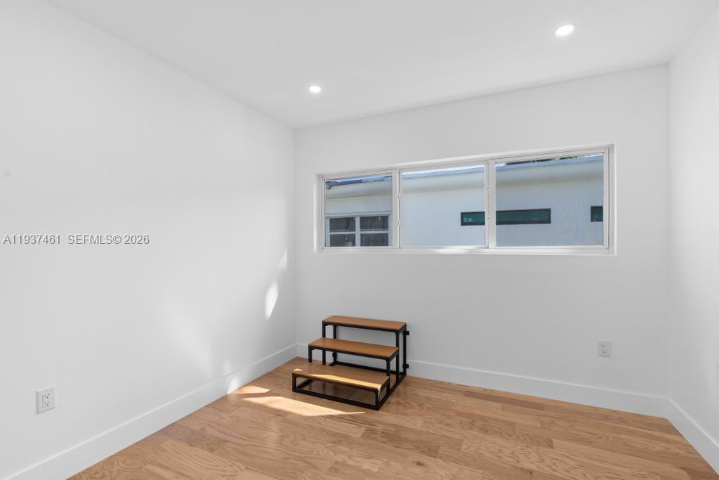 7286 Gary Ave Miami Beach, FL 33141