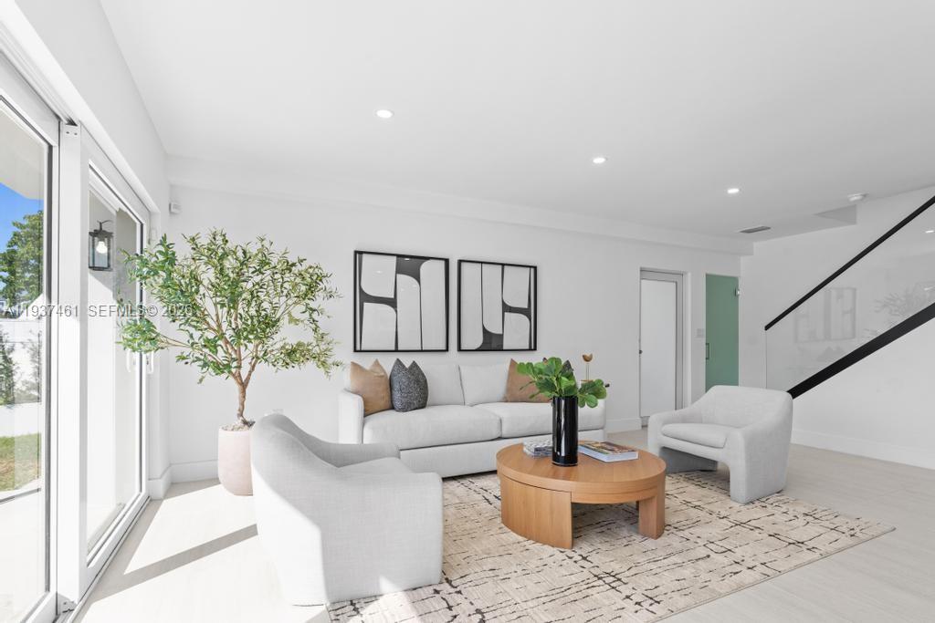 7286 Gary Ave Miami Beach, FL 33141