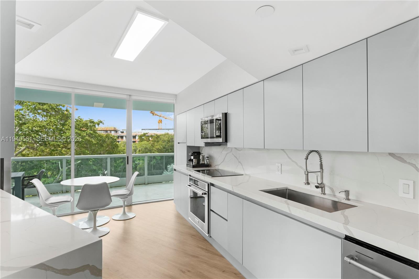 image Bristol Tower Condo12