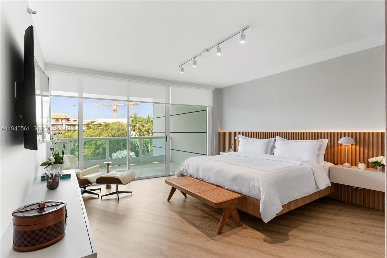 image Bristol Tower Condo15