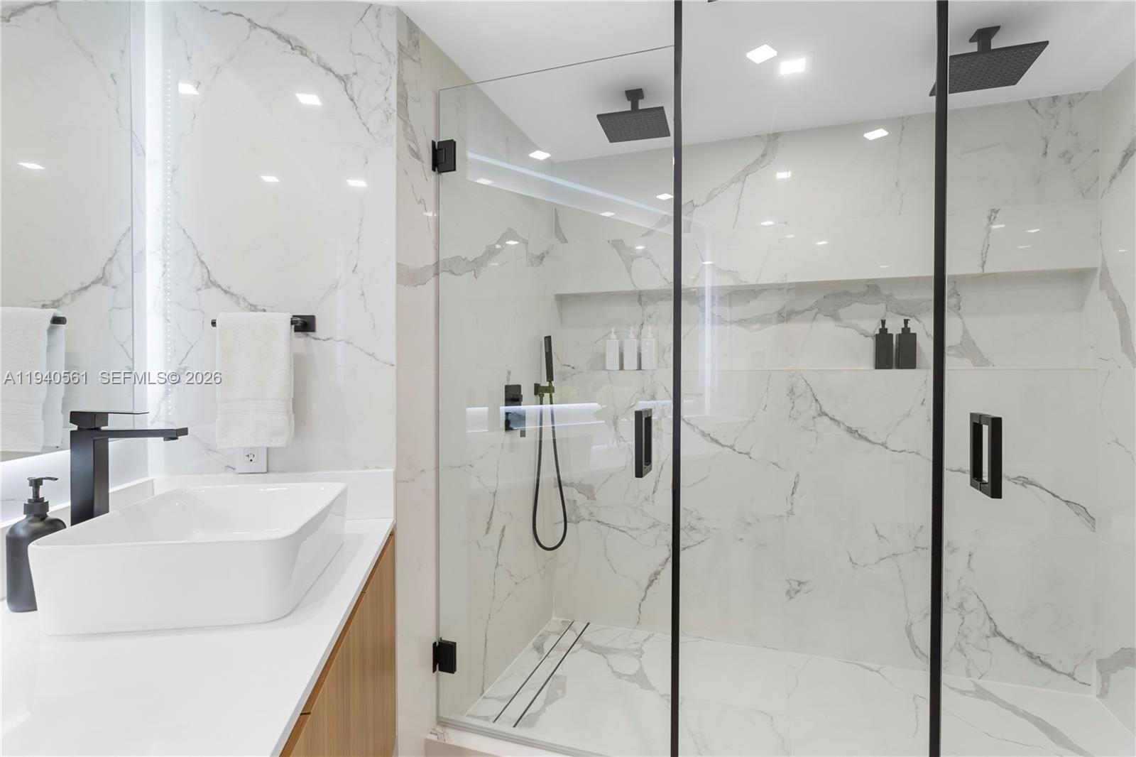 image Bristol Tower Condo19