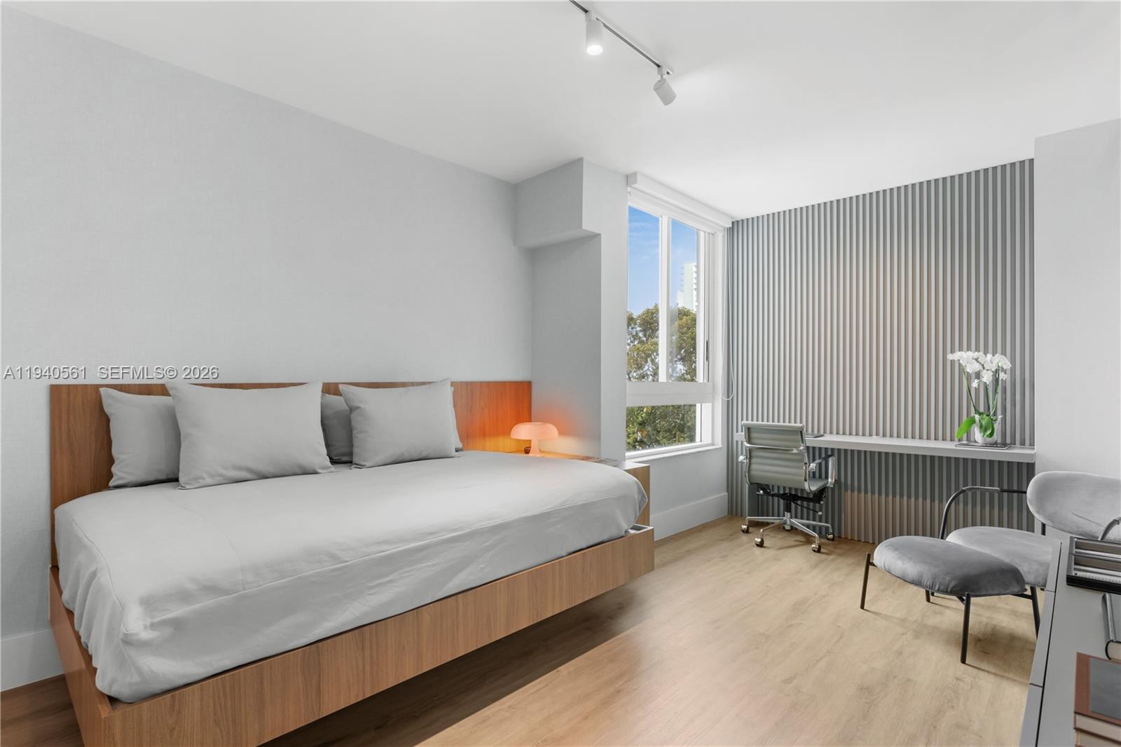 image Bristol Tower Condo20