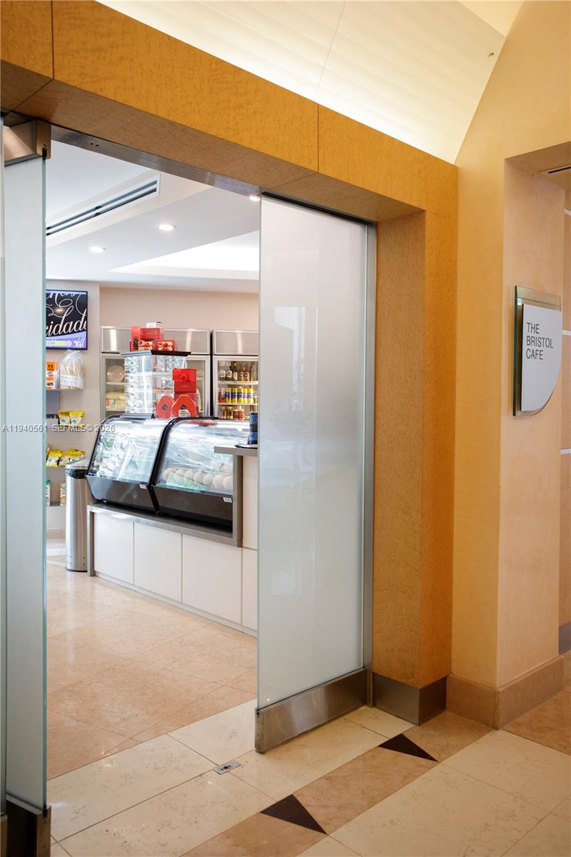 image Bristol Tower Condo34