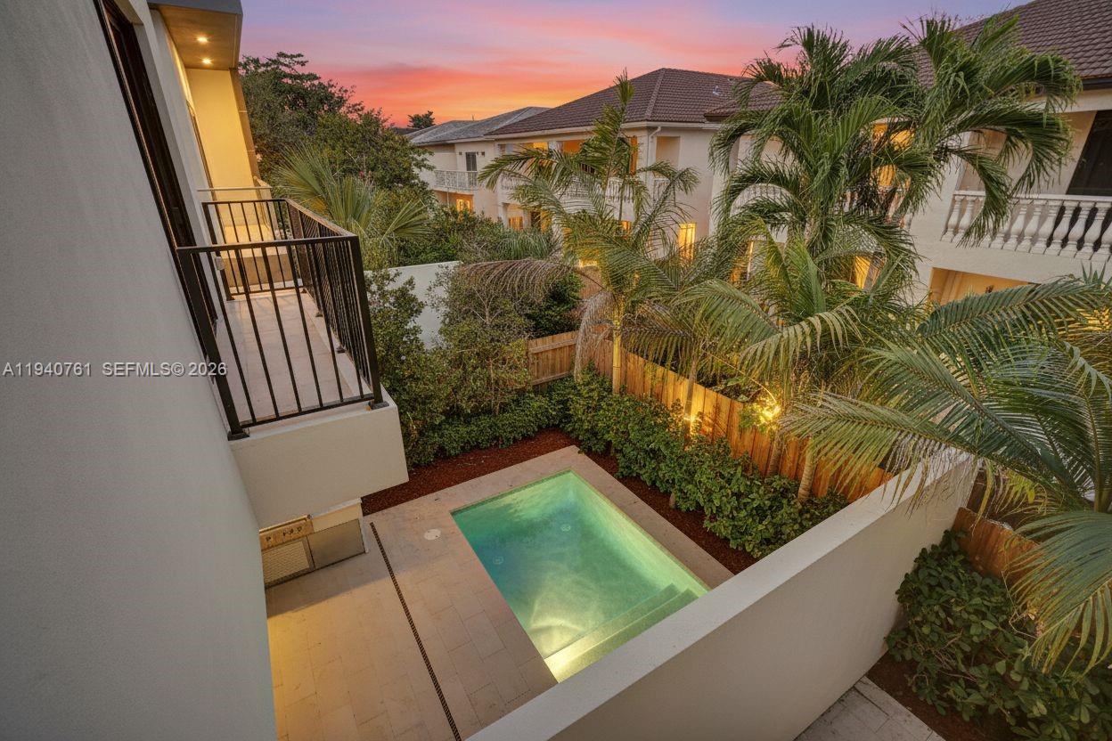 3071 Hibiscus St Miami, FL 33133