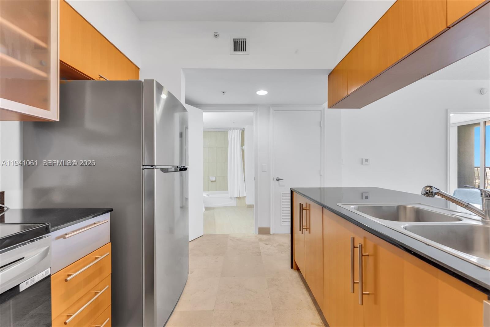 image Opera Tower Condo9