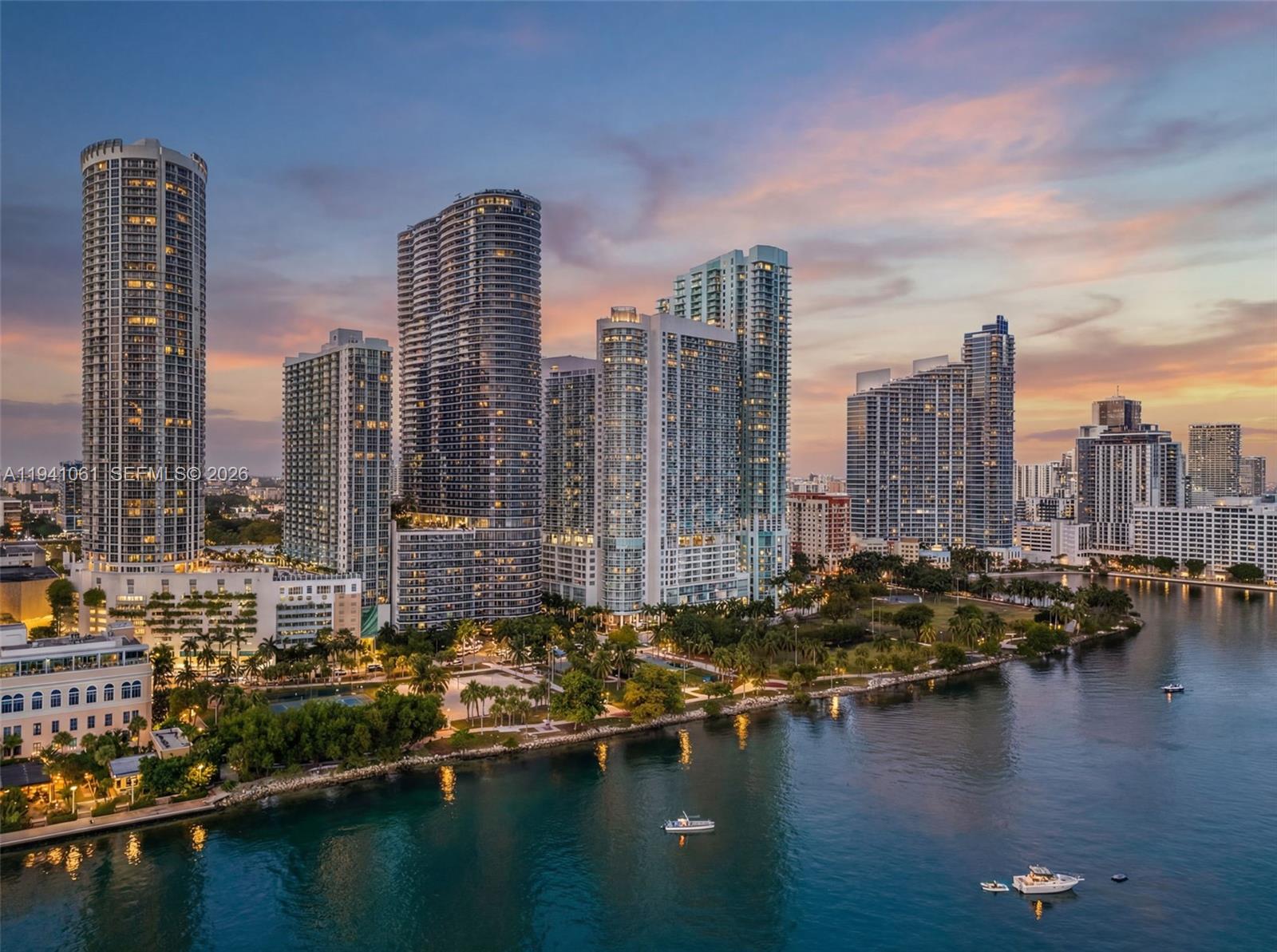 image Opera Tower Condo5