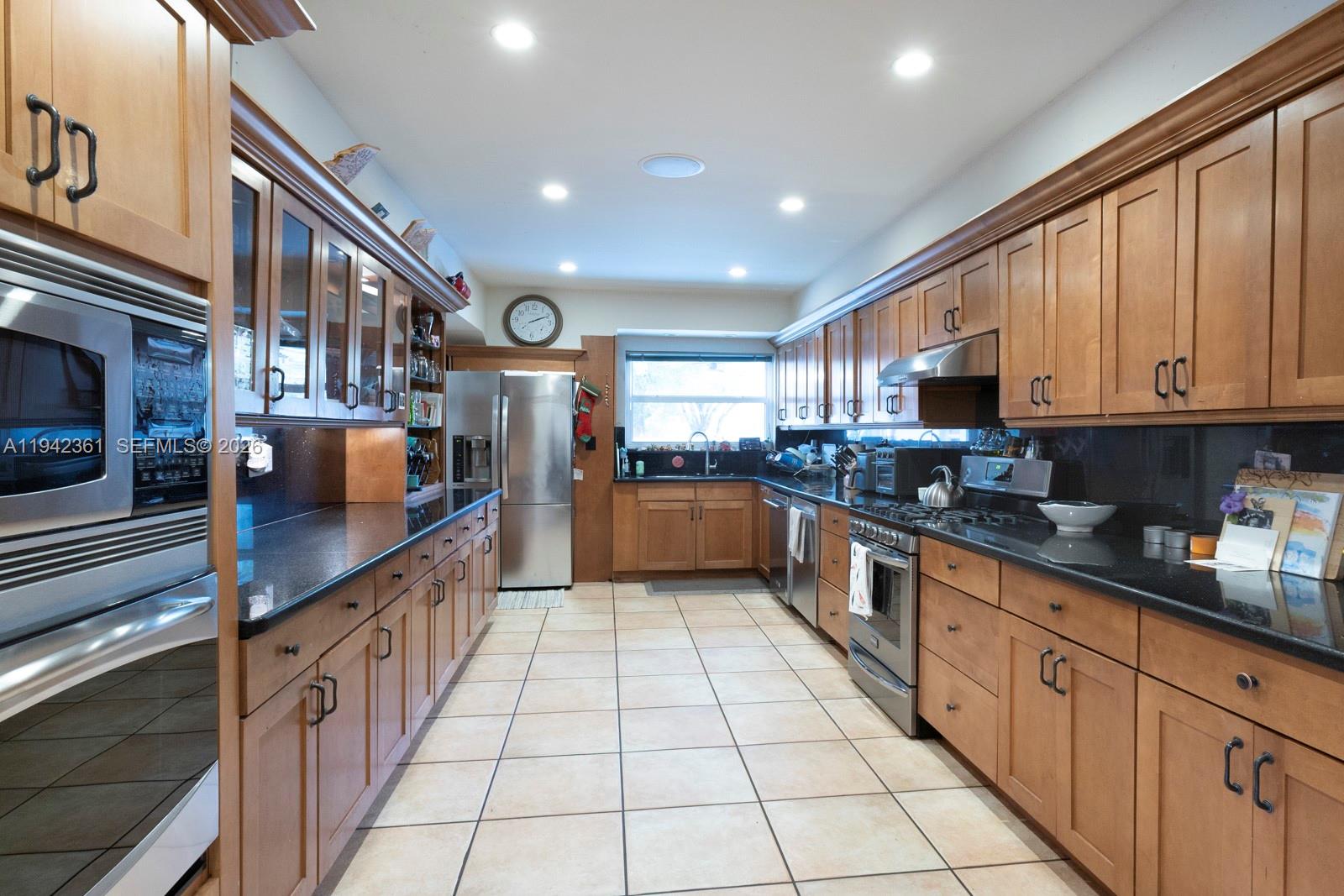 360 SW 28th Rd Miami, FL 33129