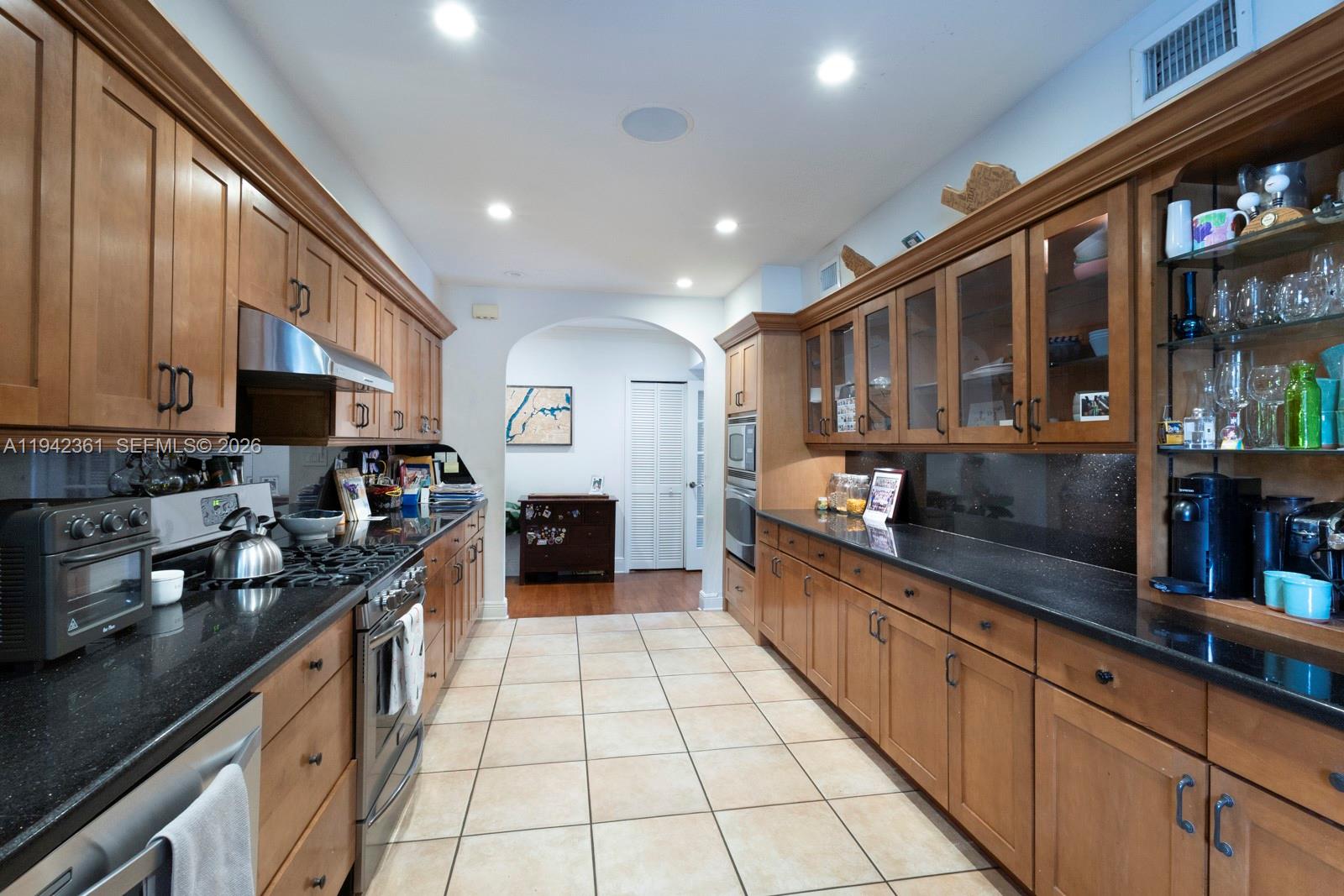 360 SW 28th Rd Miami, FL 33129