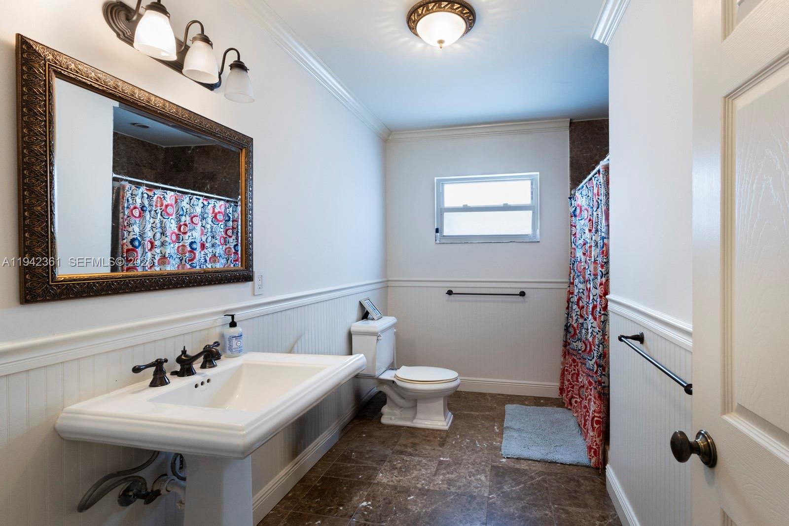 360 SW 28th Rd Miami, FL 33129