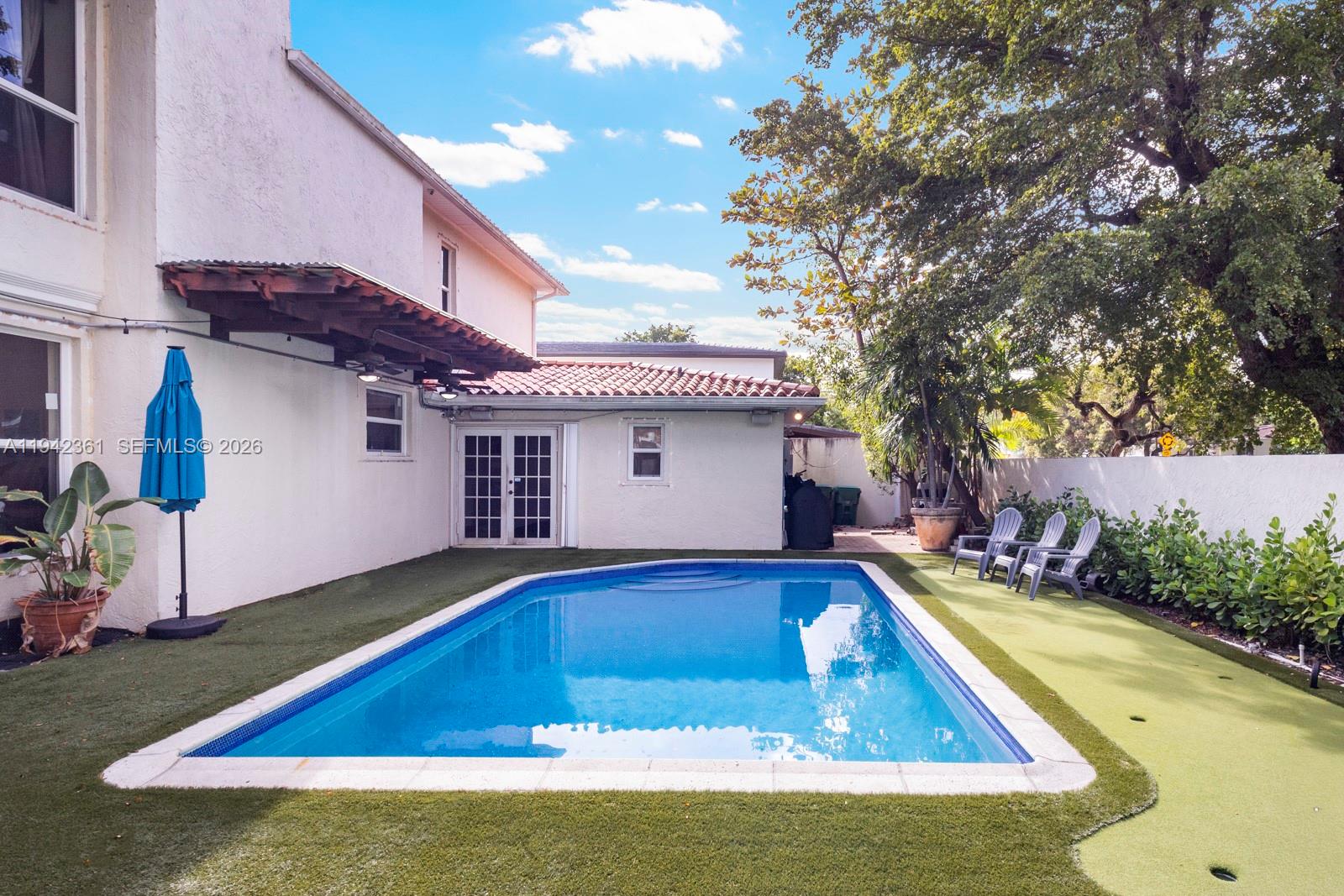 360 SW 28th Rd Miami, FL 33129