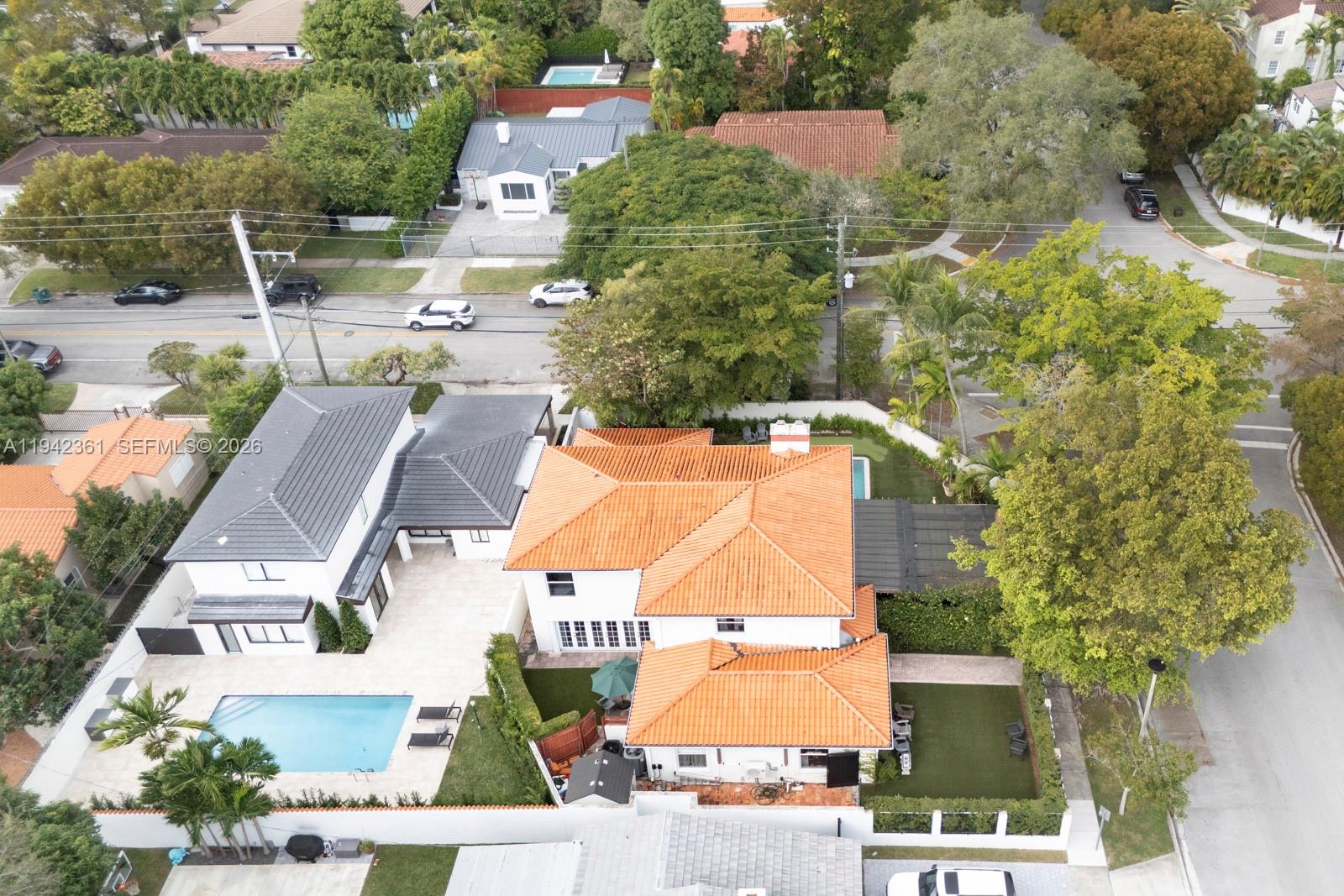 360 SW 28th Rd Miami, FL 33129