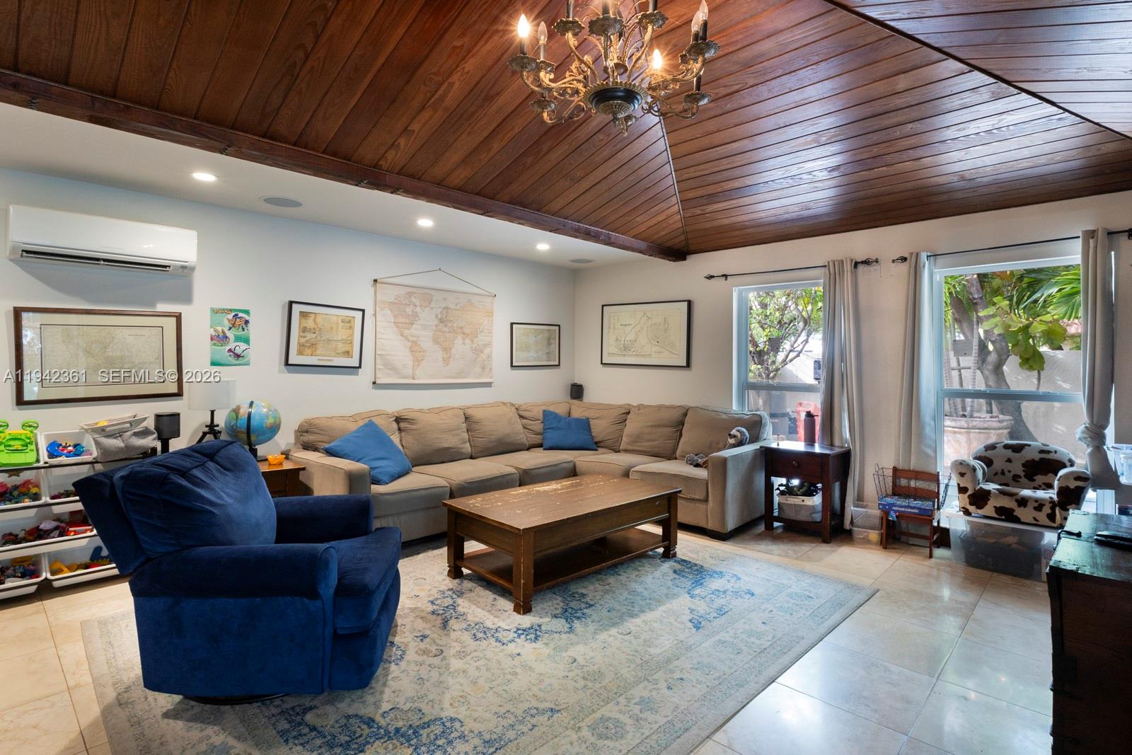 360 SW 28th Rd Miami, FL 33129